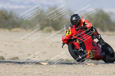 media/Nov-16-2025-Race Pace (Sun) [[8c5fa54630]]/Verified Riders/2-Turn 7 (945am)/